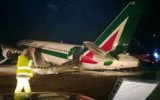 Fiumicino: aereo Alitalia atterra senza carrello