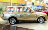 A Dubai una macchina rivestita con 60 mila monete 