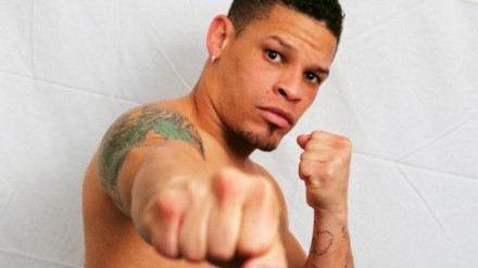 Sfiora il titolo mondiale Orlando Cruz, primo pugile gay dichiarato in attività